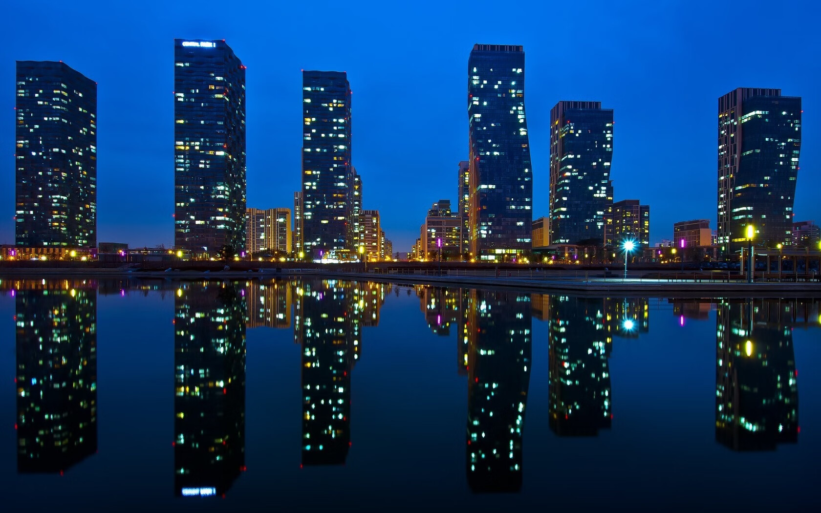 夜速狂飙与绿茵传奇,F1揭幕战之夜,克瓦拉茨赫利亚书写新里程碑