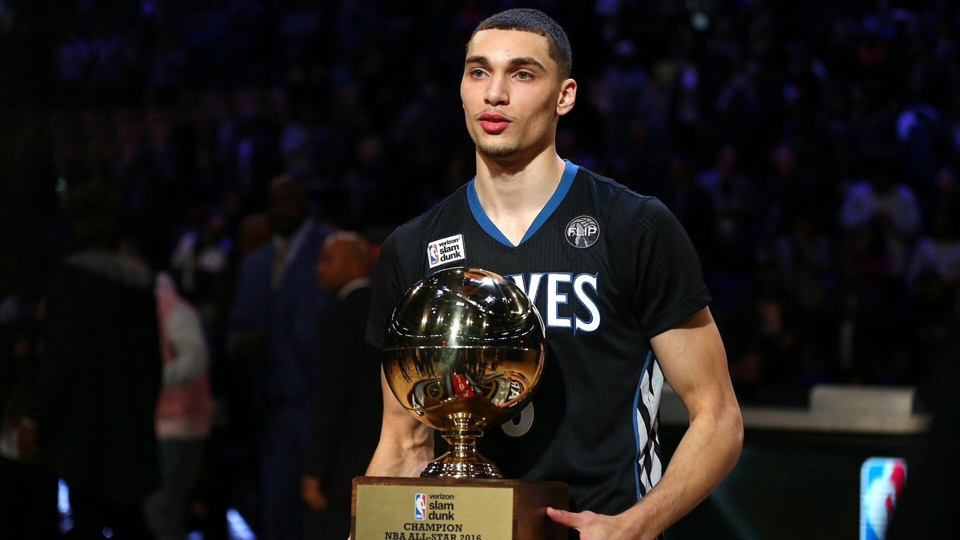 一座沉默的冰山，引爆两个战场，戈贝尔如何让雄鹿跨过热火绞肉机