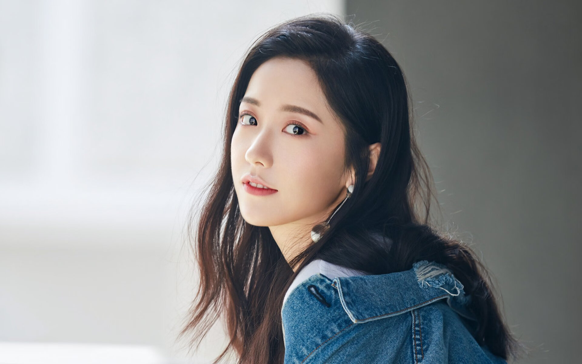 山洪终决时,恩比德枯木逢春之夜,浇熄灰熊最后星火