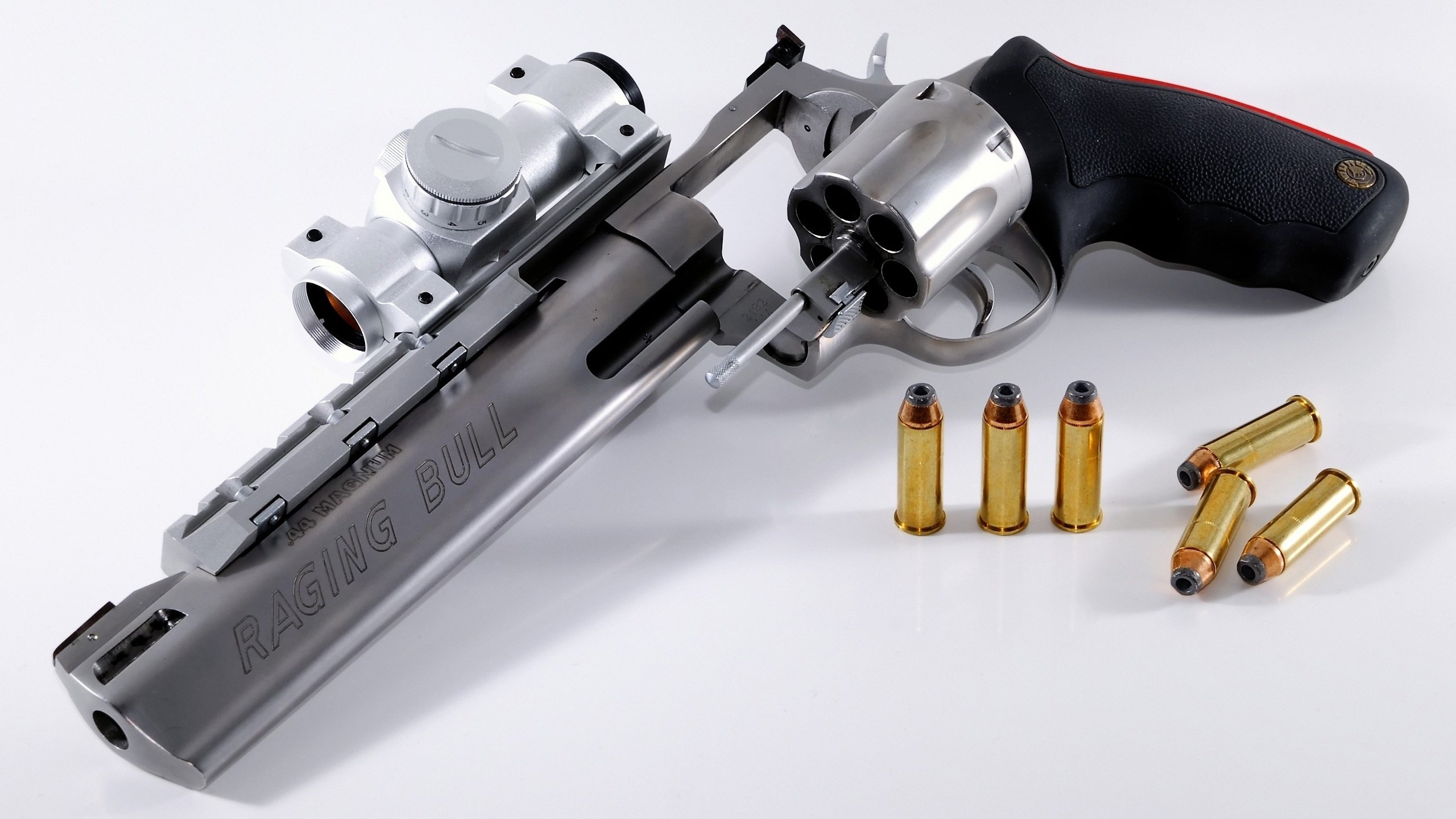 唯一性的足球交响,阿尔瓦雷斯爆发与摩纳哥的葡萄牙收割